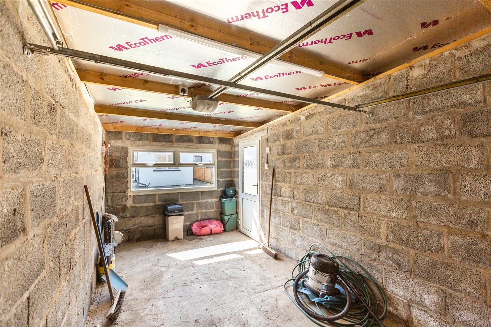 High Street, Clydach, Swansea, SA6 5LN